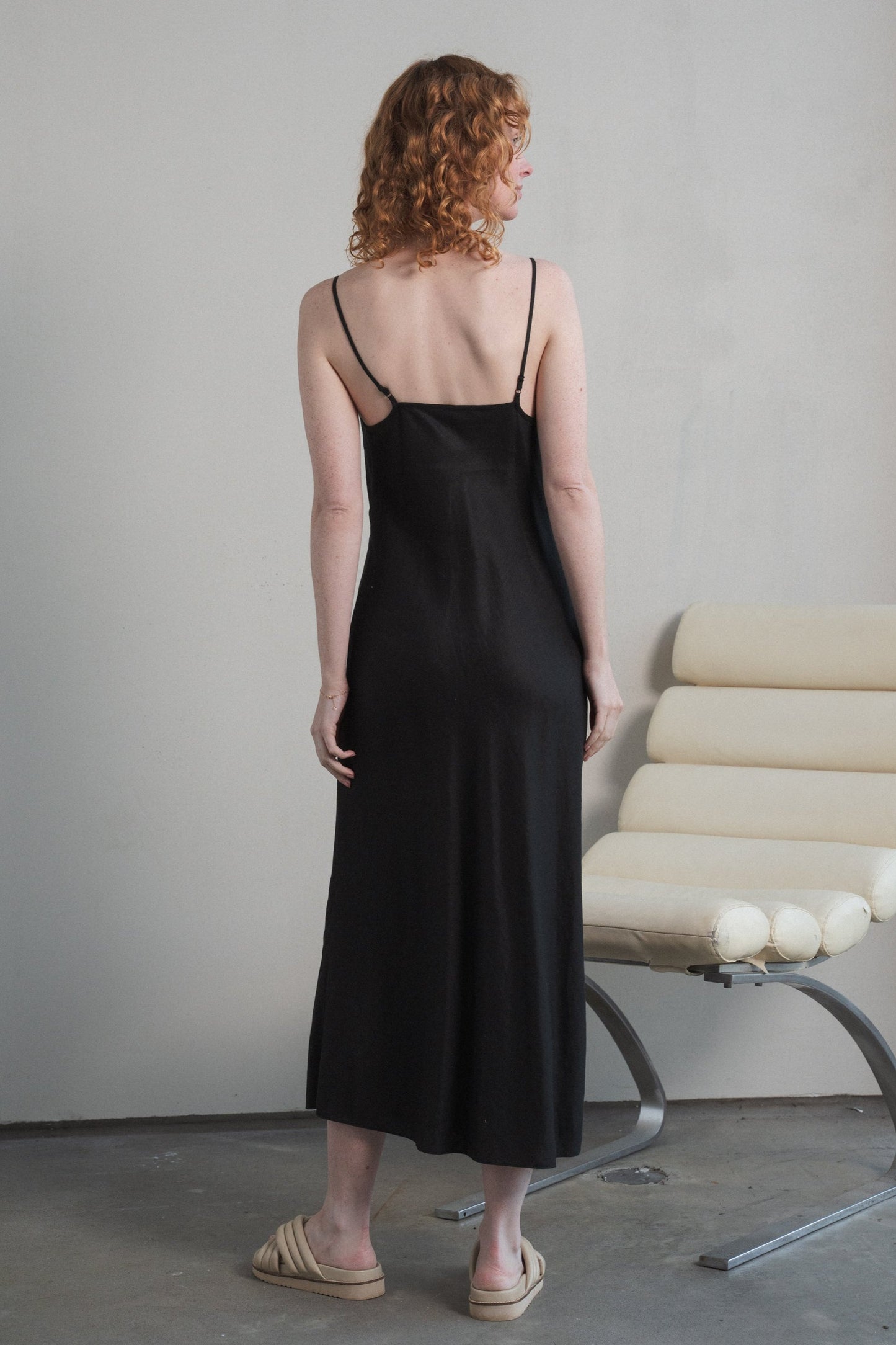 LILLY PILLY Allegria linen dress in Black back view