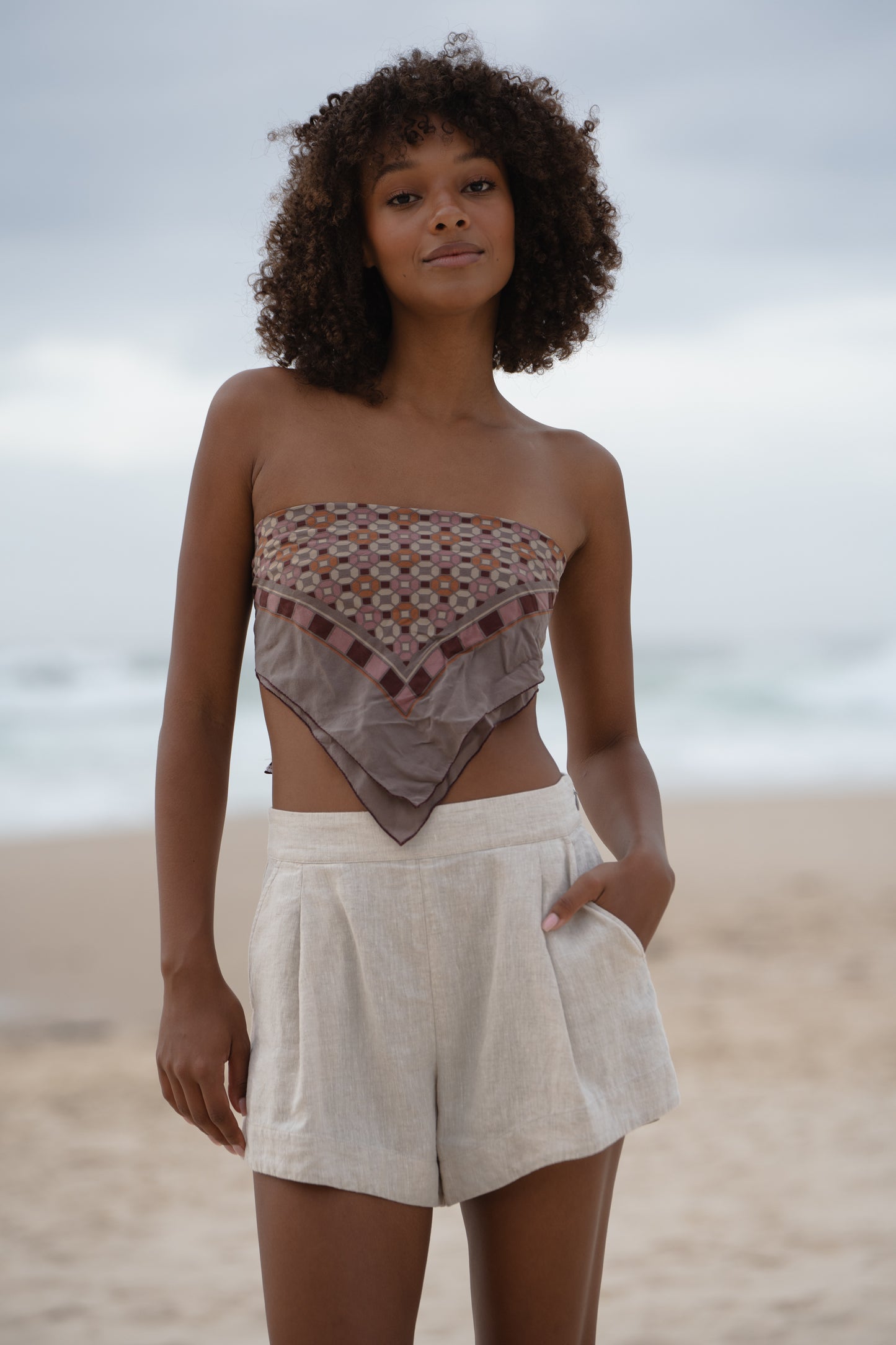 LILLY PILLY Gaia linen shorts in Oatmeal front view