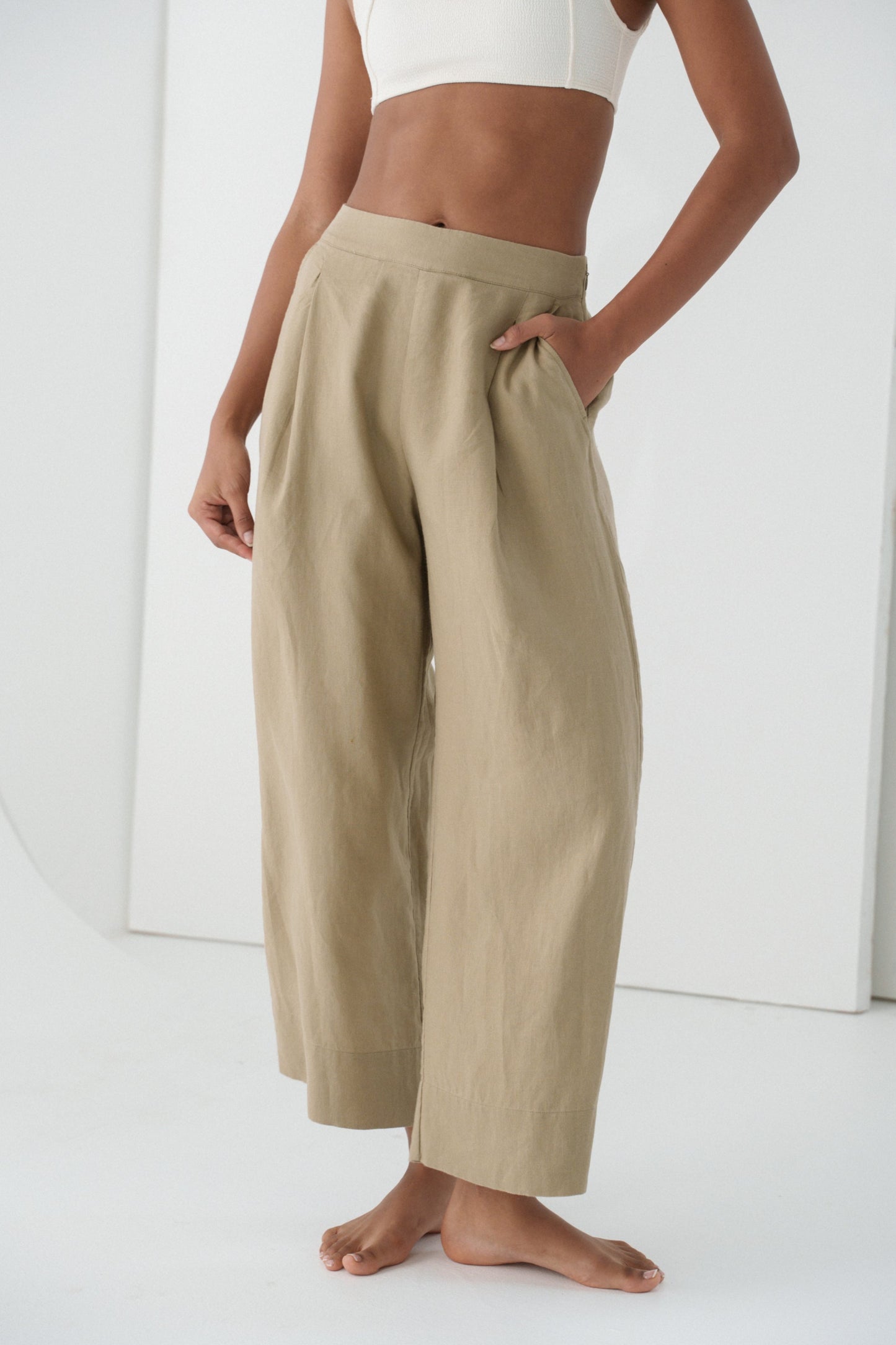 LILLY PILLY Ivy linen pants in Taupe