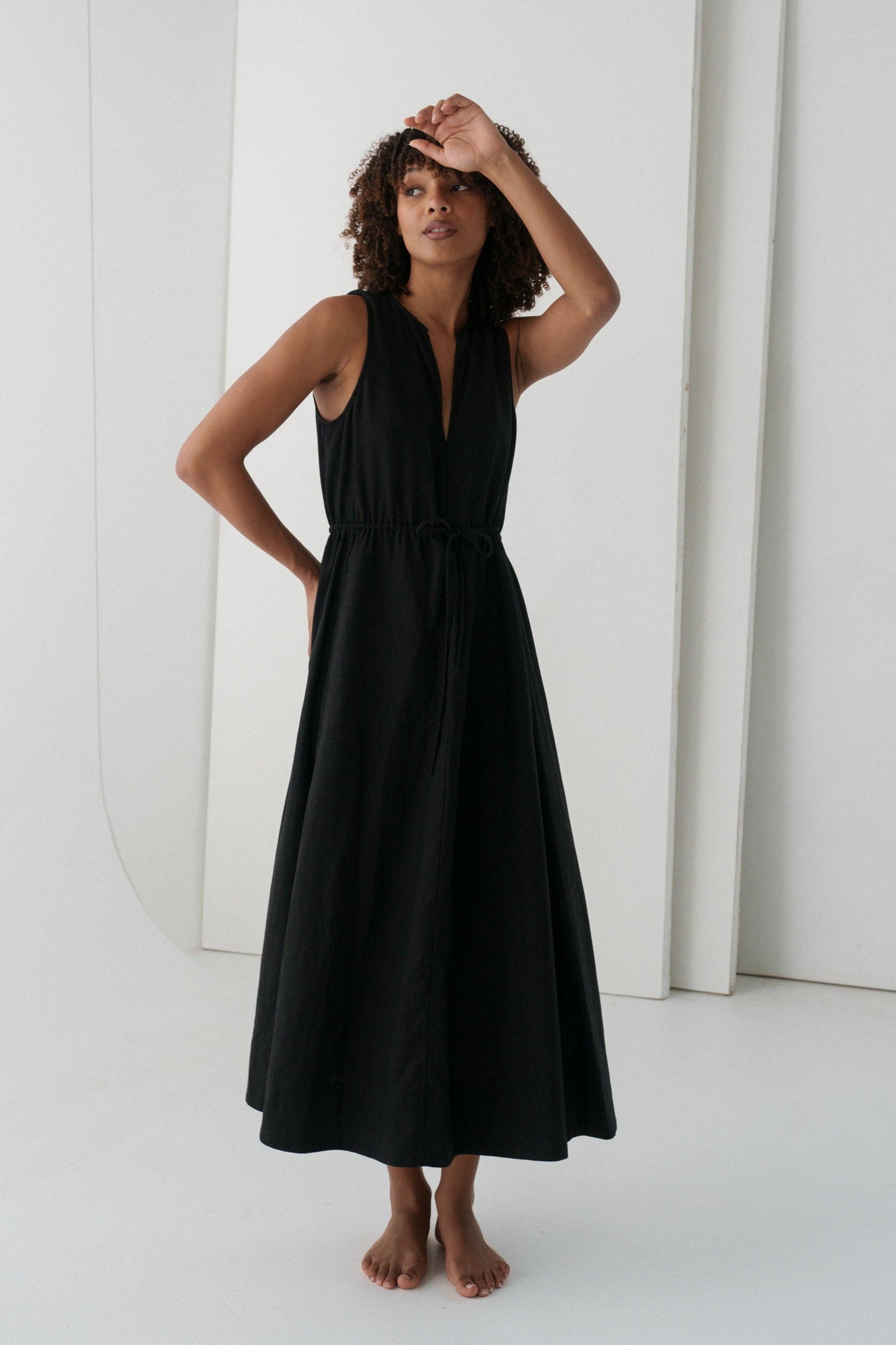 LILLY PILLY Ruby linen dress in Black