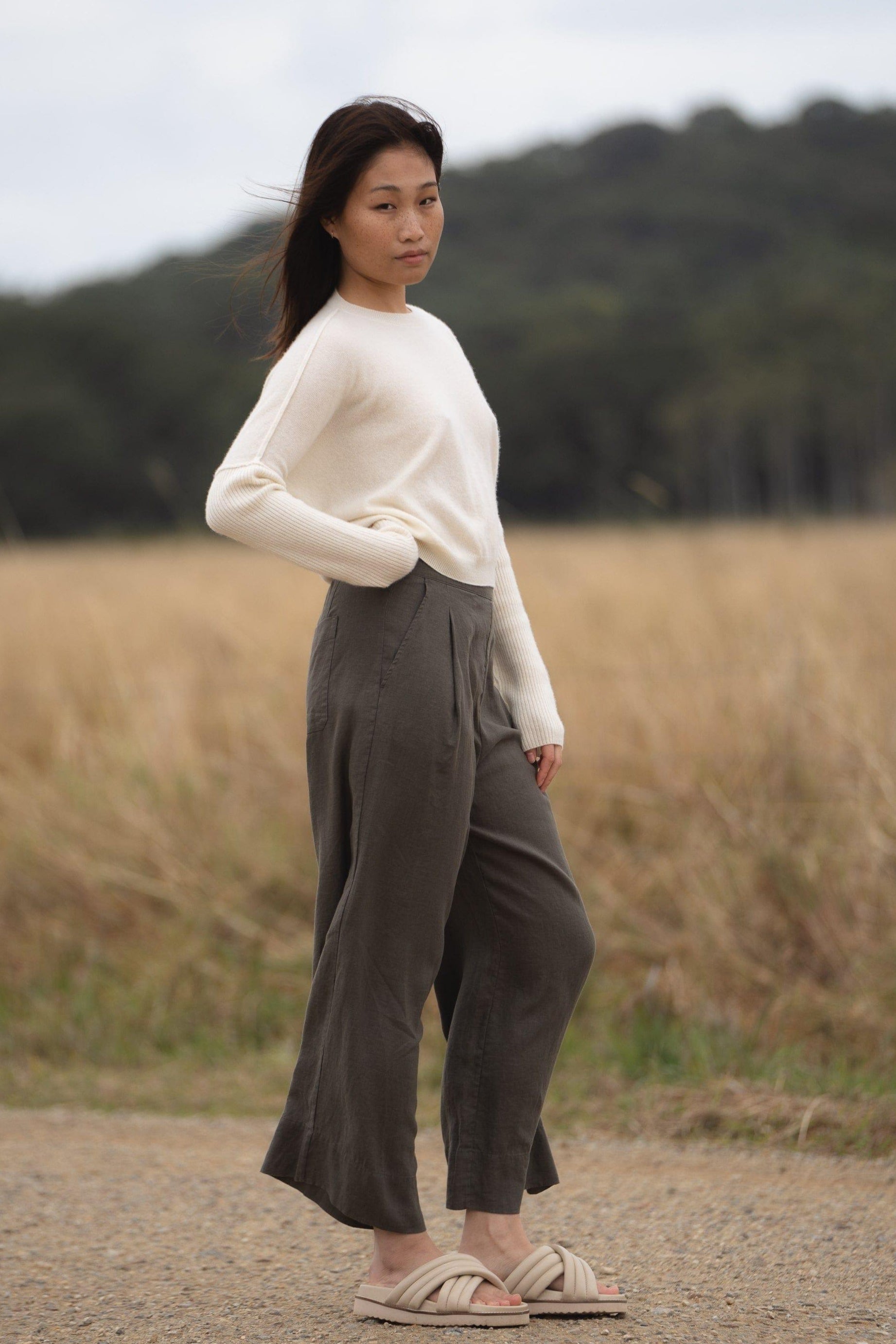 LILLY PILLY Ivy linen pants in Khaki