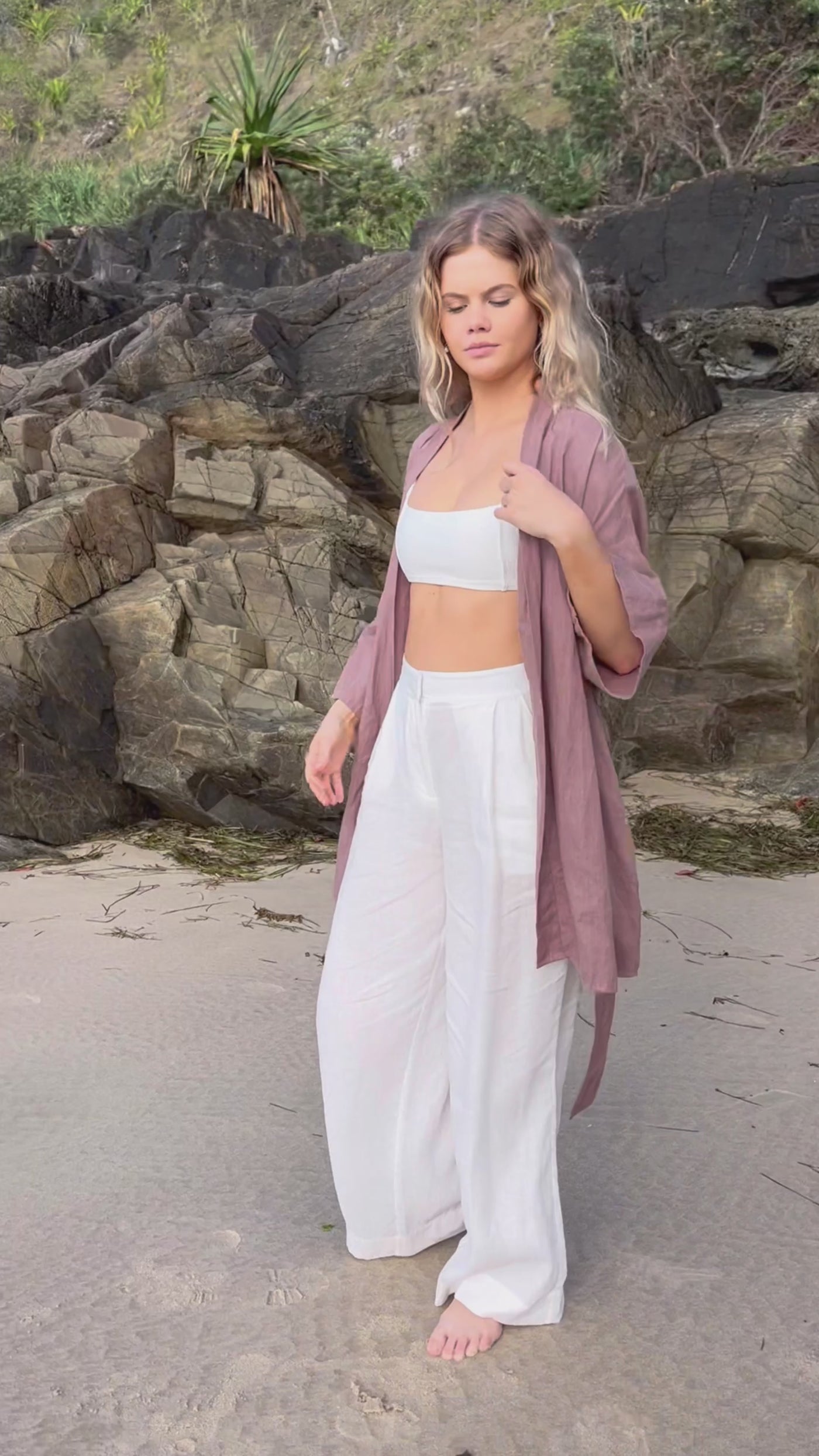 Video of Lilly Pilly Collection 100% organic linen Summer Kimono in Mauve