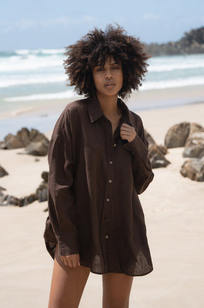 Lilly Pilly Collection Kirra shirt made from 100% Organic linen in Chocolate