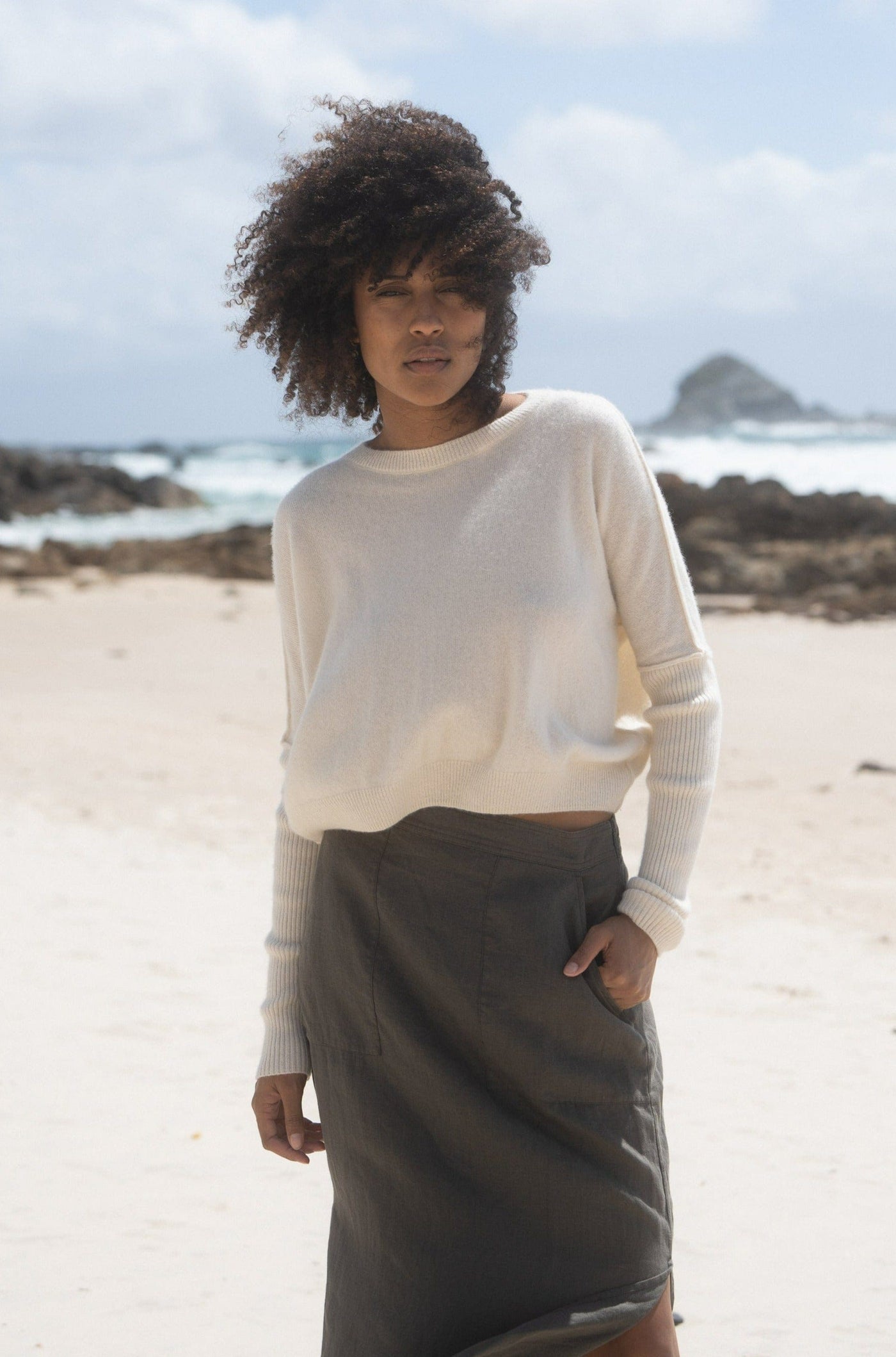 Lilly Pilly Collection Miri Cashmere knit made of recycled cashmere in Ivory.